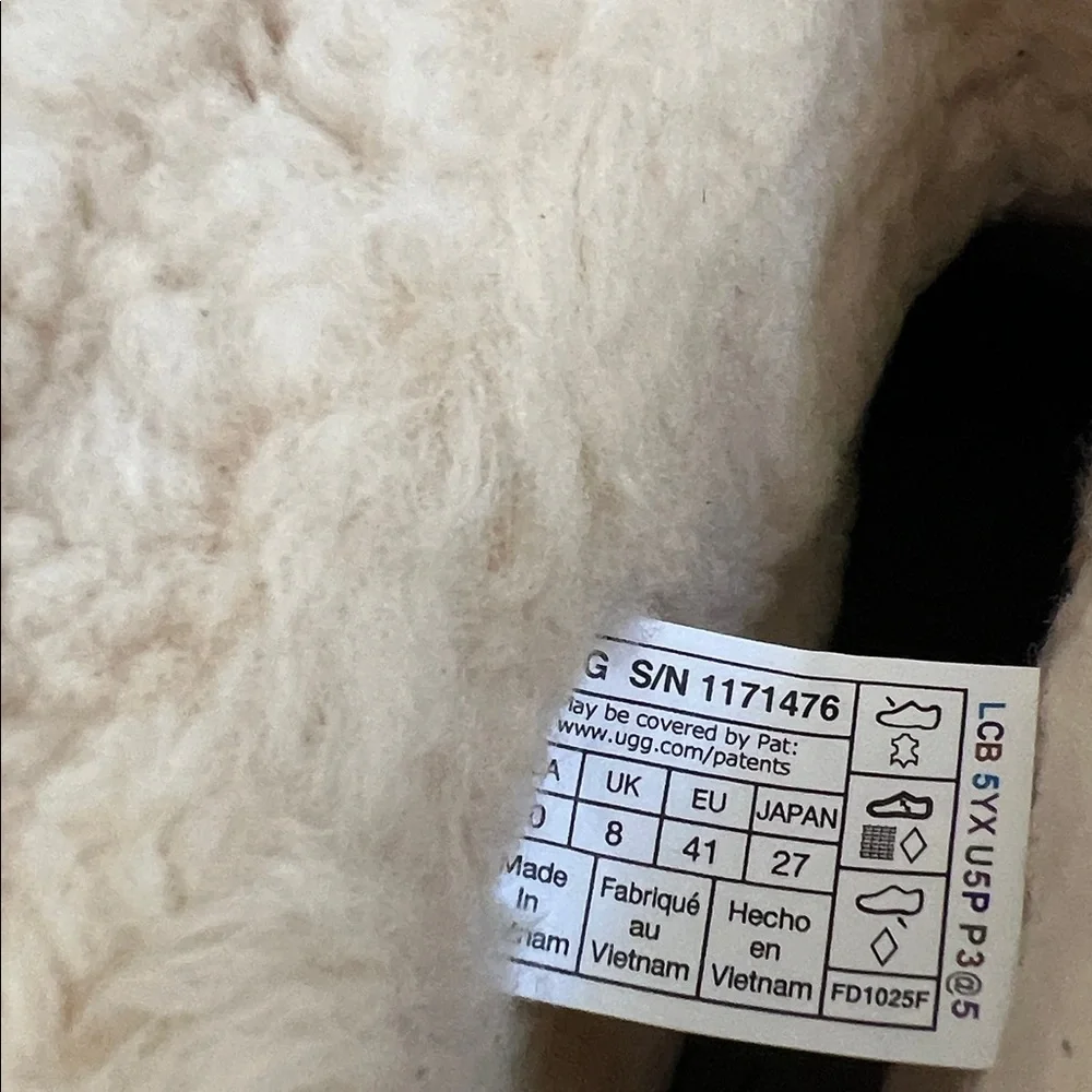 UGG Women's Moxy Bull On Round Toe Boots